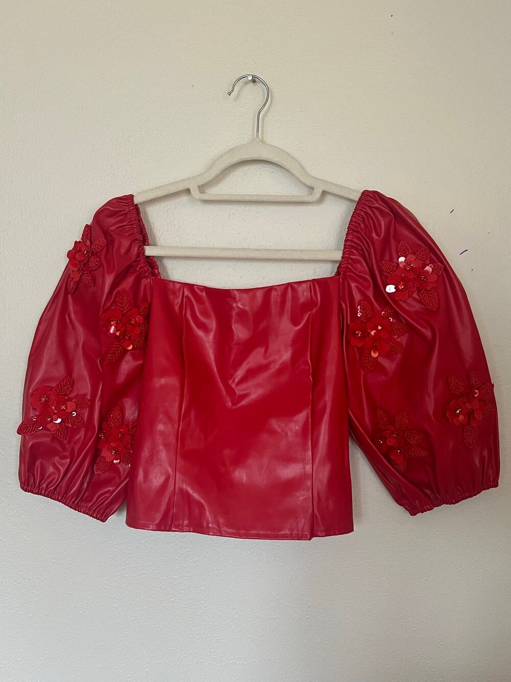 Queen of Sparkles Red Faux Leather Flower Poof Sleeve Top size Small